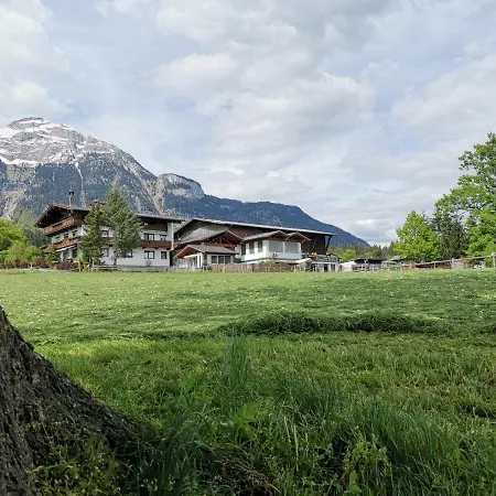 Lamplhof Farm stay *